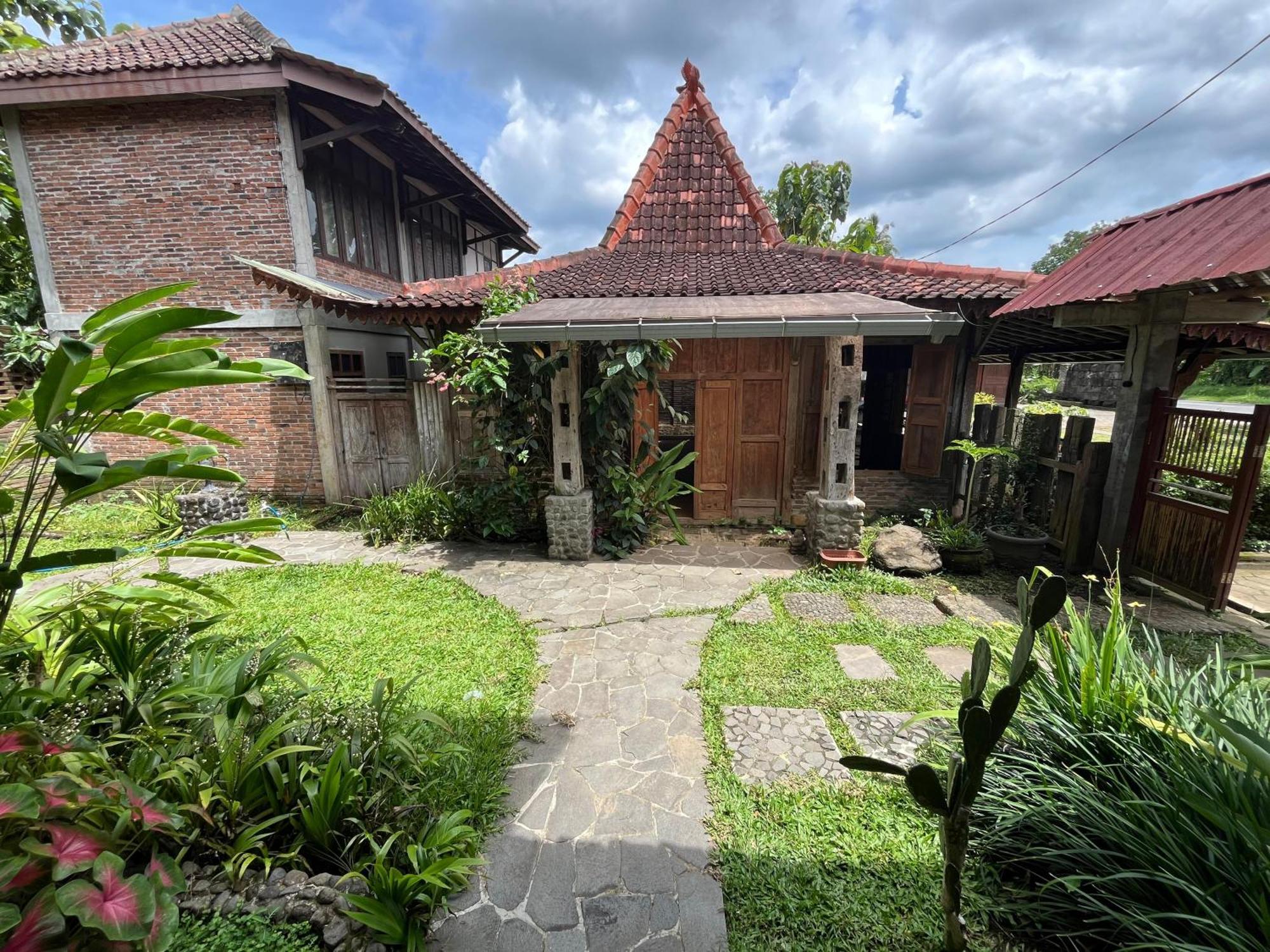 Saka Homestay Boutique & Cafe Маґеланґ Екстер'єр фото
